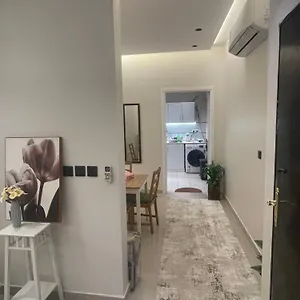 شقه4 بالكامل بغرفتين نوم وصاله شقة